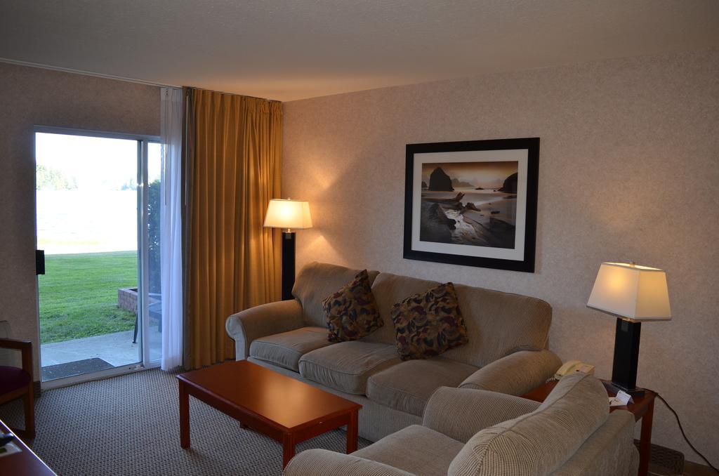 Inn On Long Lake Nanaimo Exterior foto