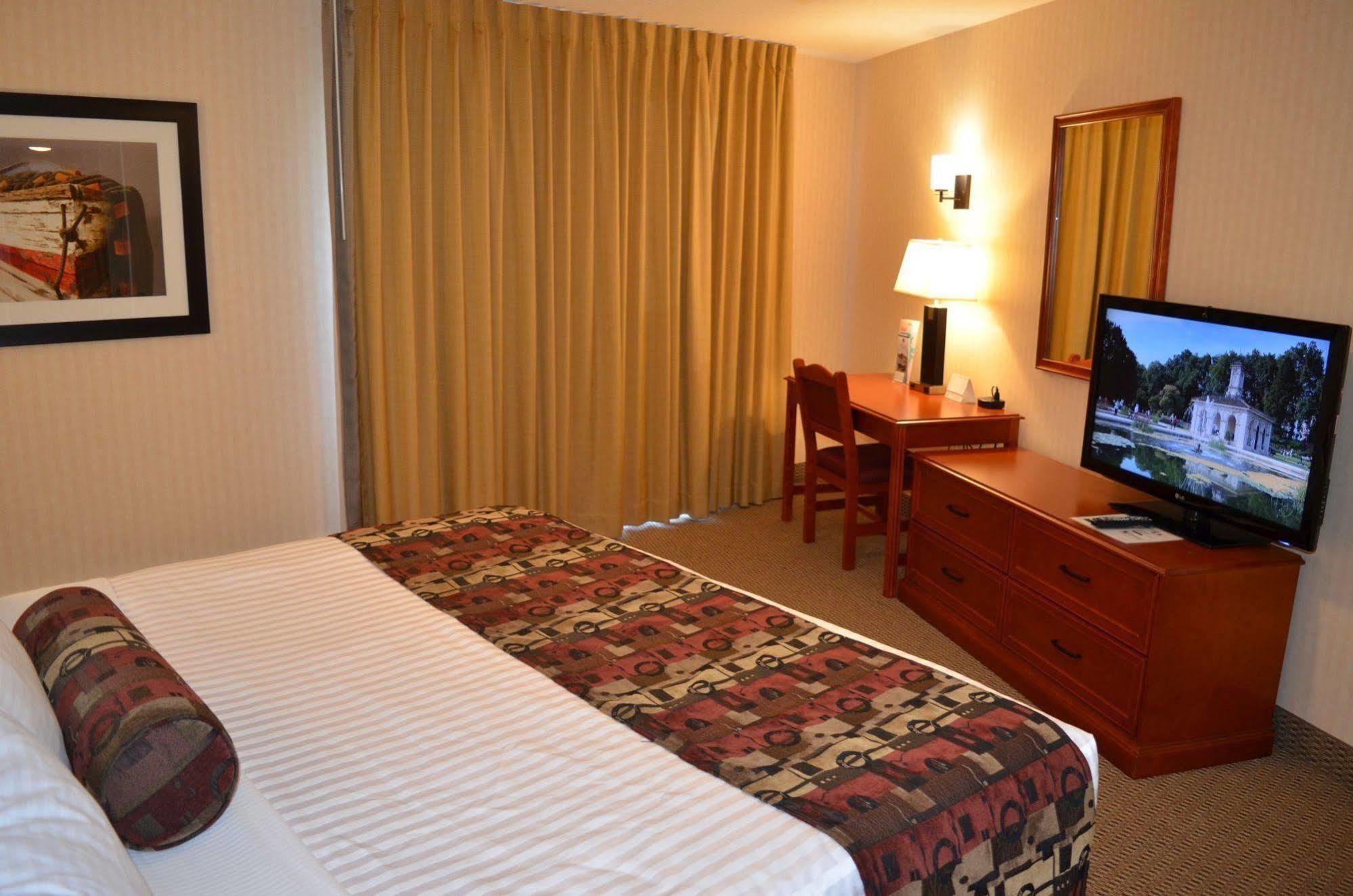 Inn On Long Lake Nanaimo Exterior foto